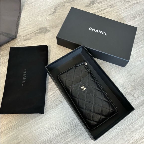 Authentic Chanel Phone Wallet - Picture 3 of 9